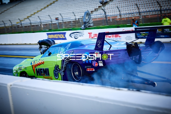 Pro Mod Dragster auf der Quartermile