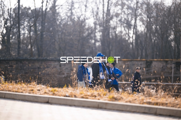 Fans im Stadionumfeld