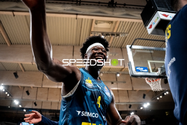 Szene mit Brian Fobbs (4; EWE Baskets Oldenburg)