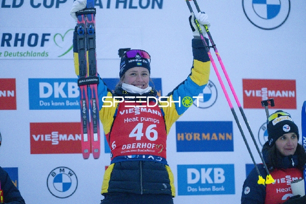 BMW IBU Weltcup Biathlon Oberhof, Elvira OEBERG (46; Biathlon Frauen) jubelt