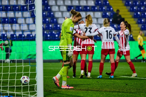 Torwart zeigt Enttäuschung