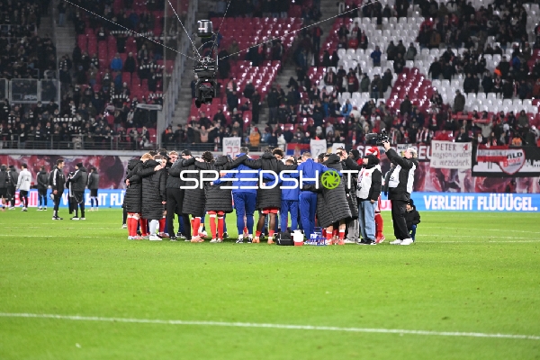 Spieler versammeln sich