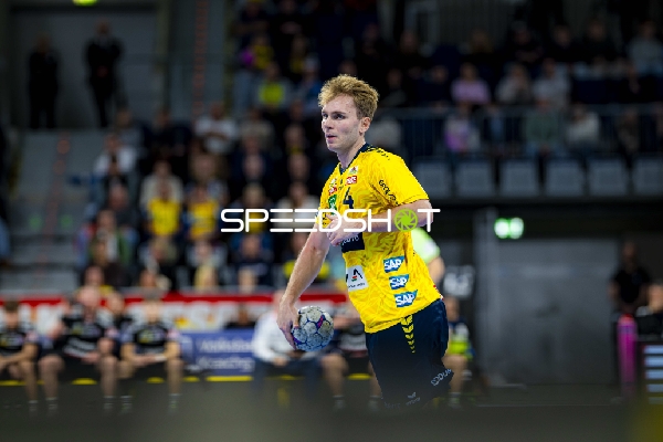 Mathias Larson (4; Rhein Neckar Löwen) in Aktion