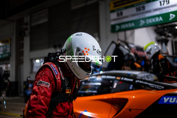 Mechaniker in der Boxengasse