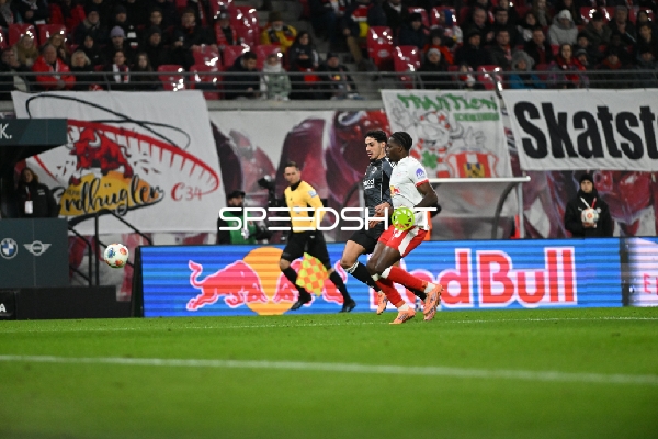 Zweikampf um den Ball