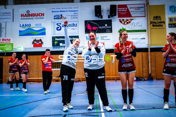 79, SG Schozach-Bottwartal und Hanna Krause (12, SG Schozach-Bottwartal) feiern