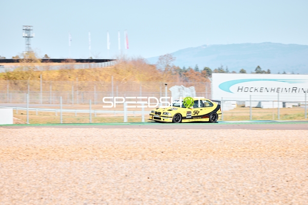 Mika König im 318ti Cup Rennen