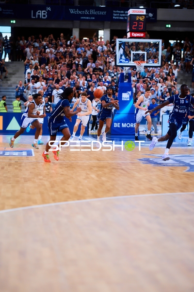 Pass von Michael Weathers (20;MLP Academics Heidelberg)