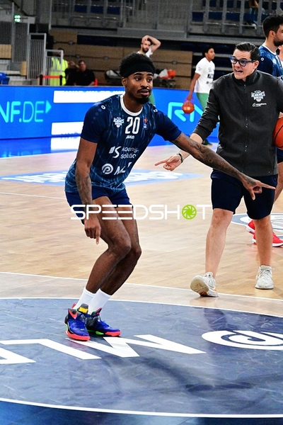 Michael Weathers (20; MLP) auf dem Court