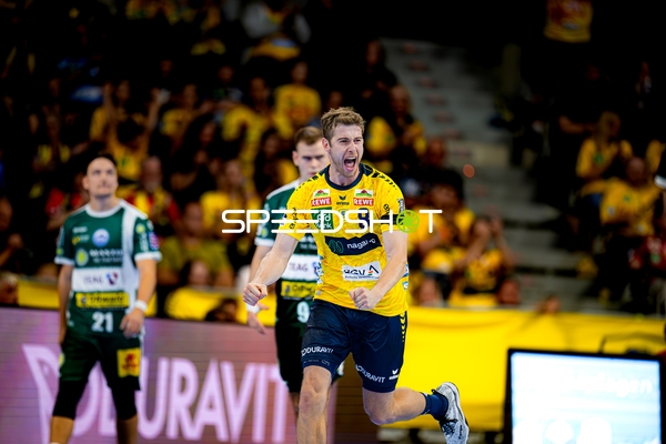 Tim Nothdurft (8; Rhein Neckar Löwen) jubelt nach Tor