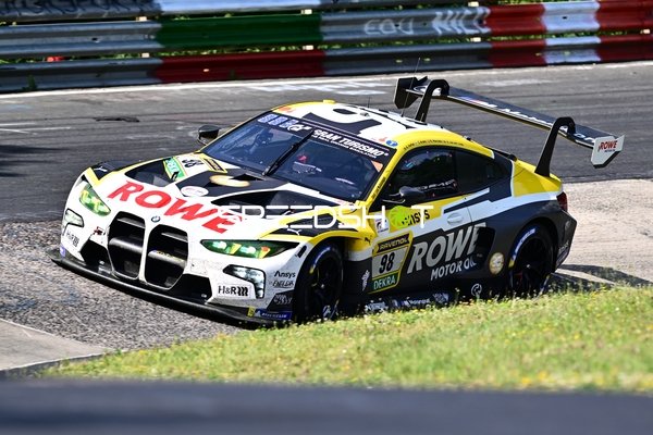 Rennfahrzeug auf der Rennstrecke