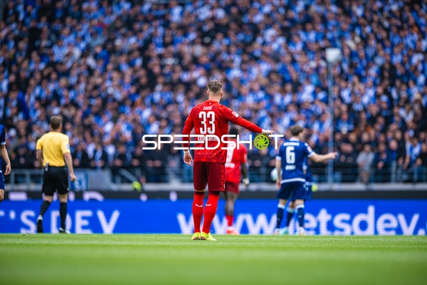 Spielerpositionierung Jan Elvedi (33, 1. FC Kaiserslautern), Leon Jensen (6, Karlsruher SC)