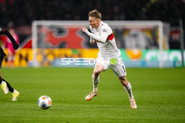 Spieler mit Ball