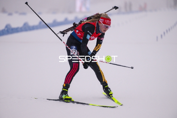 Sprint der Frauen: Julia TANNHEIMER (47; Biathlon Frauen) in Aktion