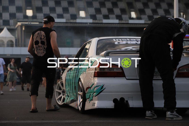 Drift-Fahrzeug im Fahrerlager am Lausitzring