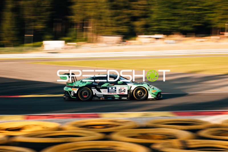 Porsche 911 GT3 R #54 von Dinamic GT auf dem Circuit de Spa-Francorchamps