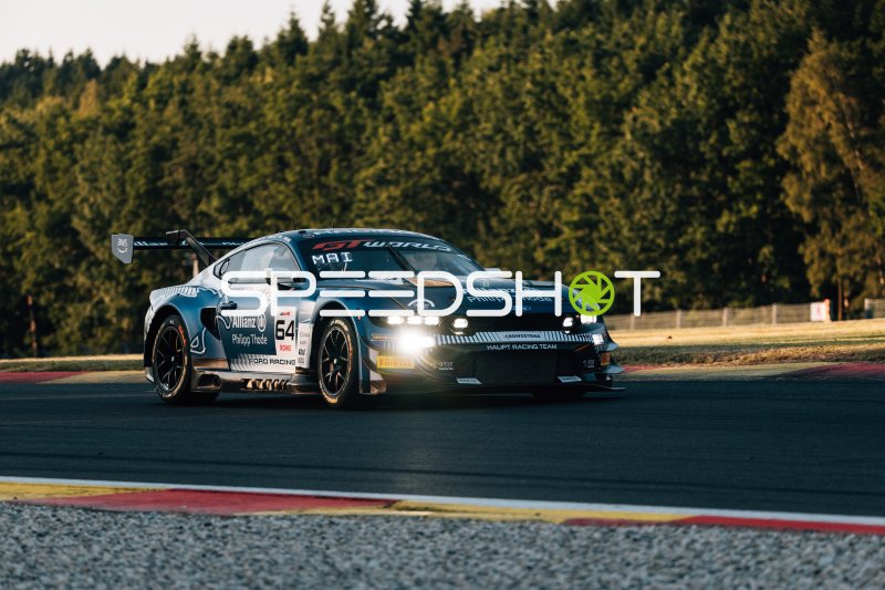 Ford Mustang GT3 EVO #64 von HRT Ford Racing auf dem Circuit de Spa-Francorchamps
