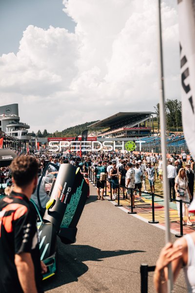 Gridwalk auf der Startaufstellung am Circuit de Spa-Francorchamps