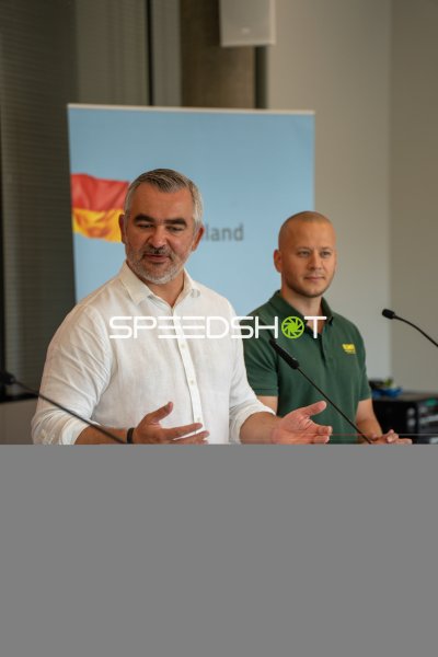 Zwei Personen bei einer Veranstaltung im Kultur Kongress Zentrum Eisenstadt