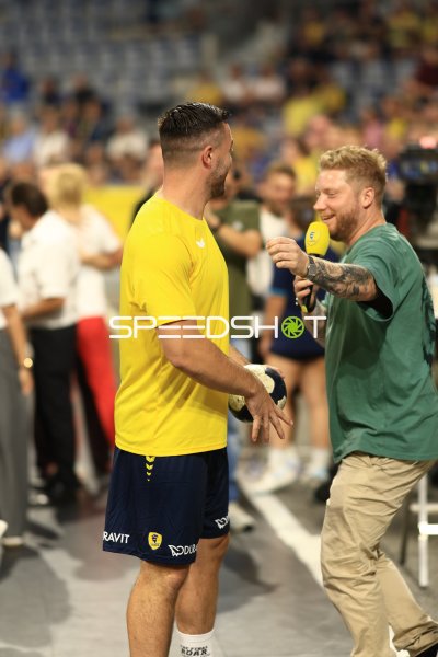 Kevin Gerwin interviewt Rhein-Neckar-Löwen-Spieler in der SAP Arena