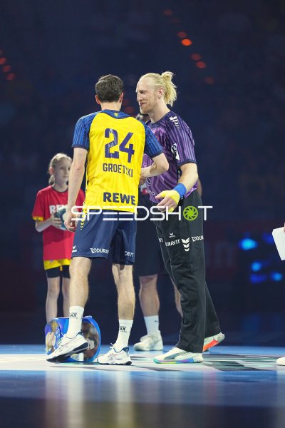 Patrick Groetzki (#24; Team Johnny) und Mikael Appelgren (#1; Team Apfel) im Gespräch