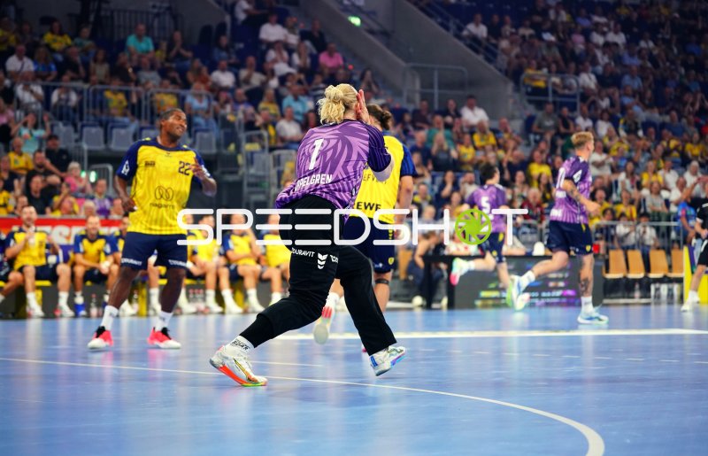 Mikael Appelgren (#1; Team Apfel) in Aktion in der SAP Arena