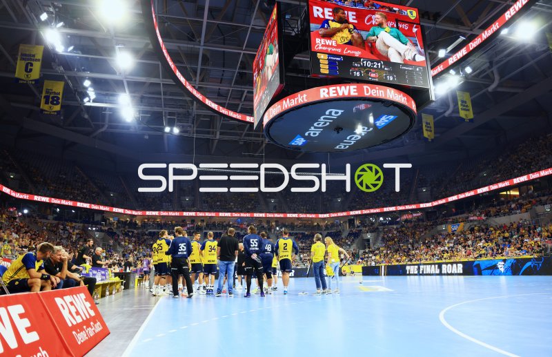 Team Johnny Auszeit-Besprechung in der SAP Arena Mannheim