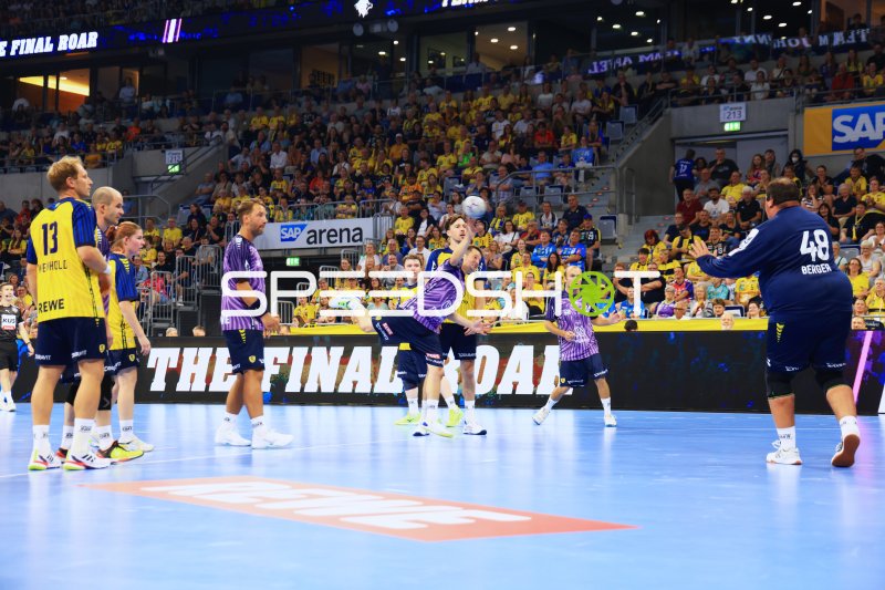 Patrick Groetzki (#24; Rhein Neckar Löwen) im Spielzug in der SAP Arena