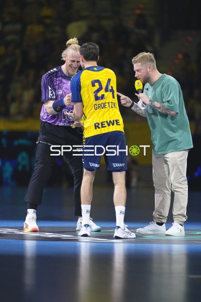 Mikael Appelgren (#1; Team Apfel) und Patrick Groetzki (#24; Team Johnny) im Interview mit Kevin Gerwin