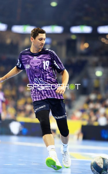 Marius Steinhauser (#19; Team Apfel) in Spielaktion in der SAP Arena