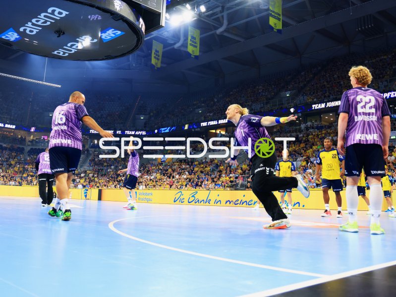 Mikael Appelgren (#1; Team Apfel) in Aktion in der SAP Arena