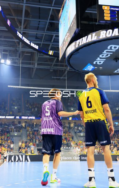 Johannes Sellin (#5; Team Apfel) und Matthias Musche (#6; Team Johnny) im Gespräch