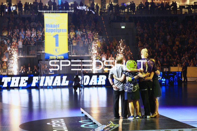 Mikael Appelgren (#1; Team Apfel) – emotionale Abschiedszeremonie in der SAP Arena