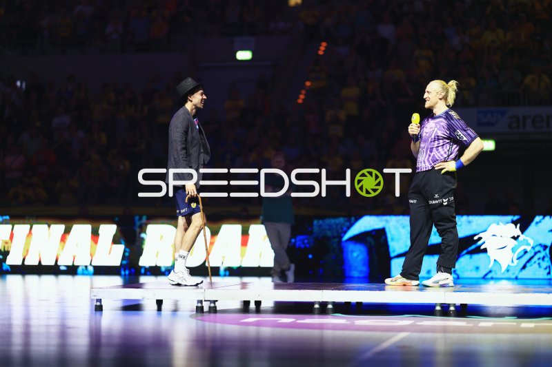 Mikael Appelgren (#1; Team Apfel) bei Hallenshow in der SAP Arena