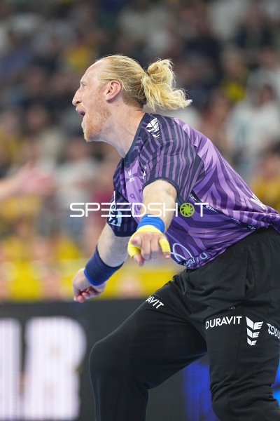 Team Apfel Torwart mit emotionalem Ausruf in der SAP Arena