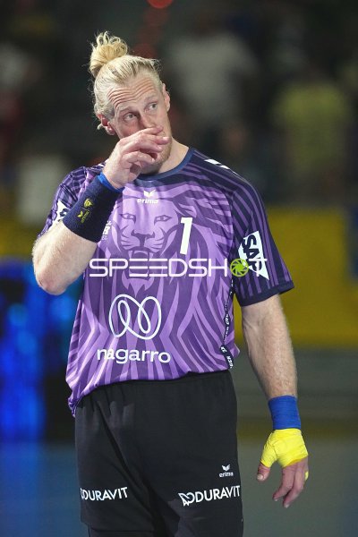 Mikael Appelgren (#1; Team Apfel) nachdenklich in der SAP Arena