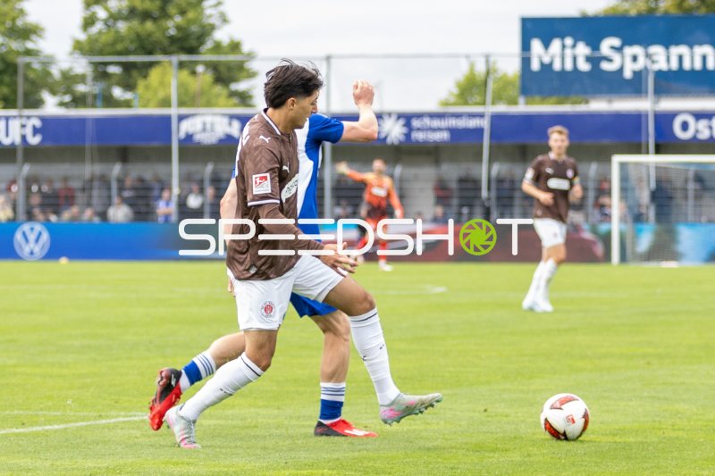 Zweikampf im Ostfriesland Stadion Emden