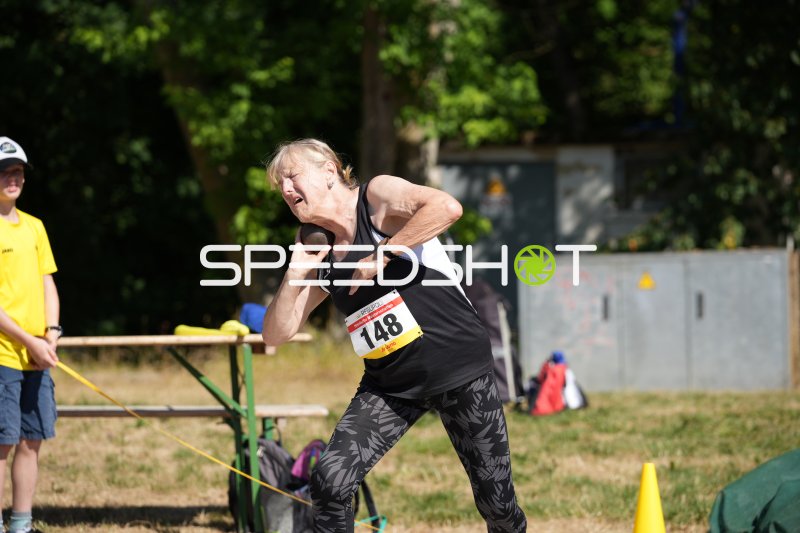 Weidel Hilde (148) beim Kugelstoß im Sportpark Hattersheim