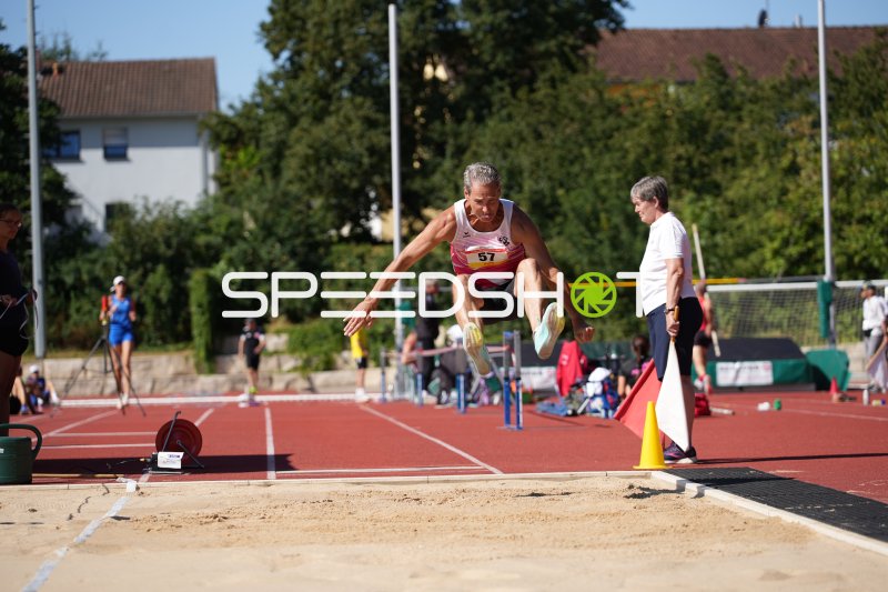 Dobbertin Andreas (57) im Weitsprung am Sportpark Hattersheim