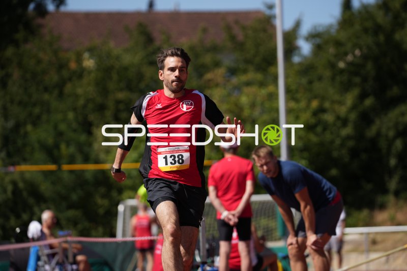 Slavov Rosen (138) im Laufsprint beim Sportpark Hattersheim