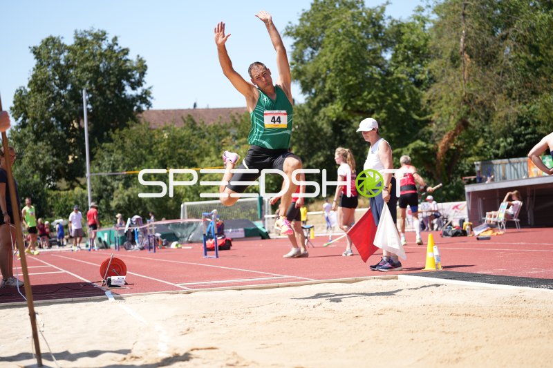 Kraus Stefan (44) im Weitsprung am Sportpark Hattersheim