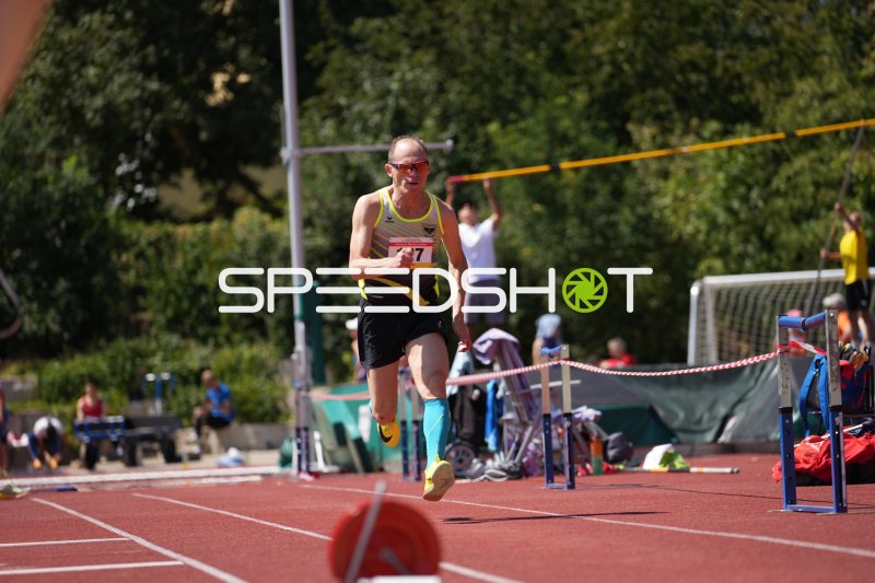 Dambacher Michael Josef (127) im Mittelstrecken-Lauf am Sportpark Hattersheim
