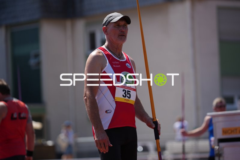 Grebing Jörg (35) beim Stabhochsprung im Sportpark Hattersheim