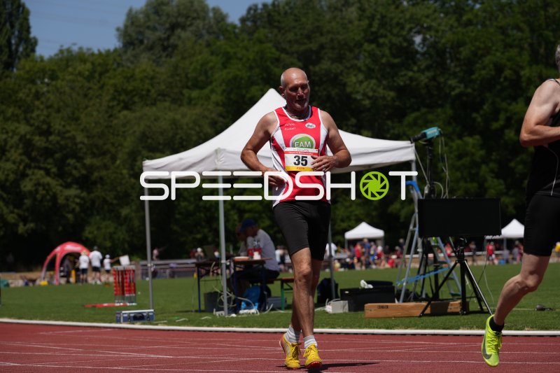 Grebing Jörg (35) im Laufen am Sportpark Hattersheim