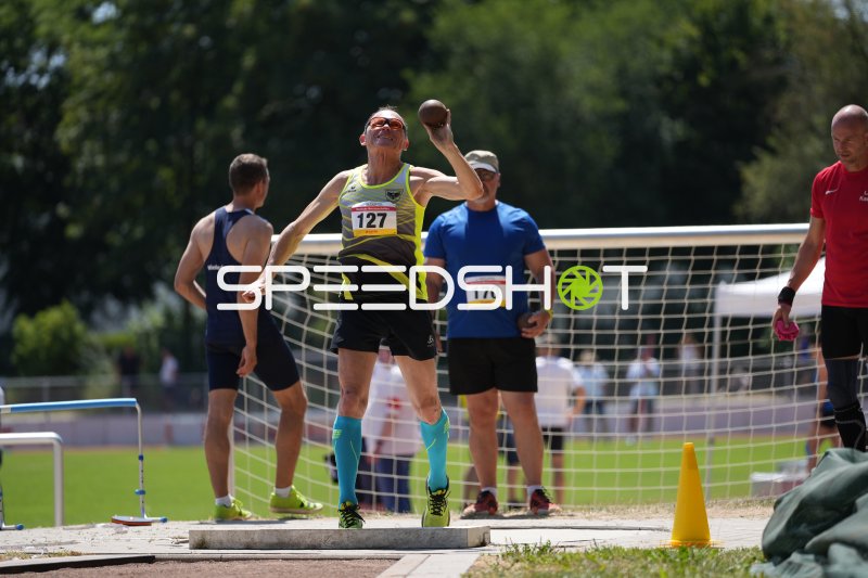 Dambacher Michael Josef (127) beim Kugelstoß im Sportpark Hattersheim