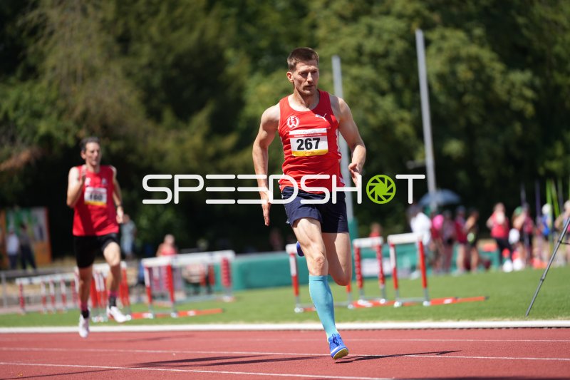 Michalik Marc (267) beim Mittelstreckenlauf im Sportpark Hattersheim