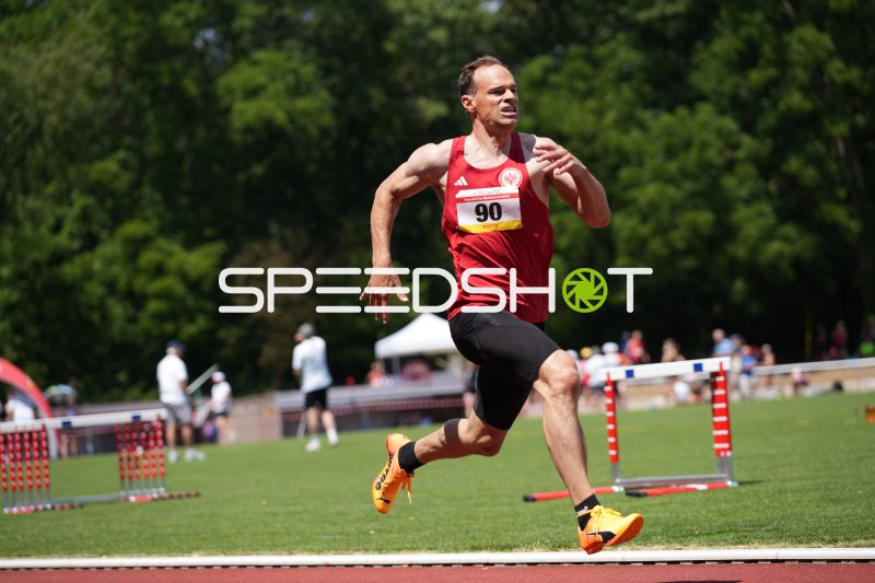 Strenkert Sebastian (90) im 1500m-Lauf am Sportpark Hattersheim