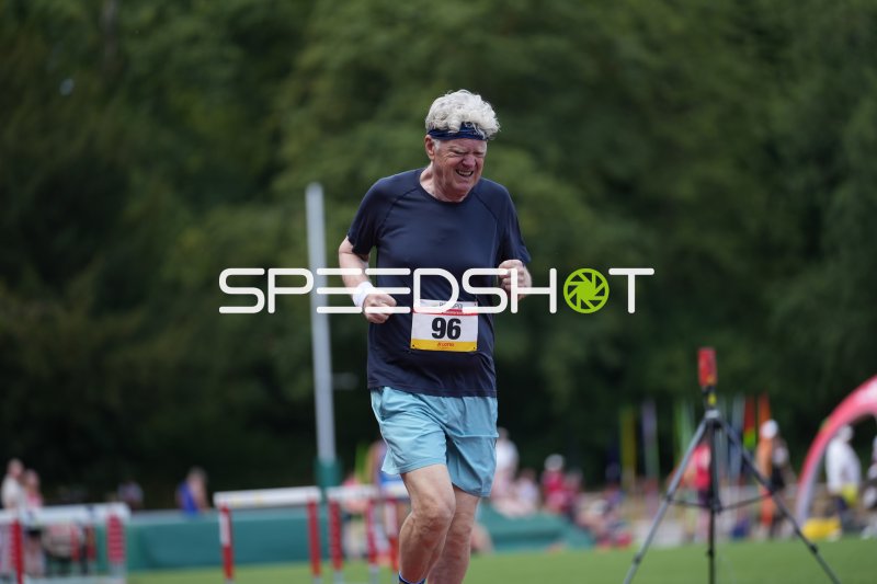 Hilberer Andreas E. (96) beim Laufen im Sportpark Hattersheim