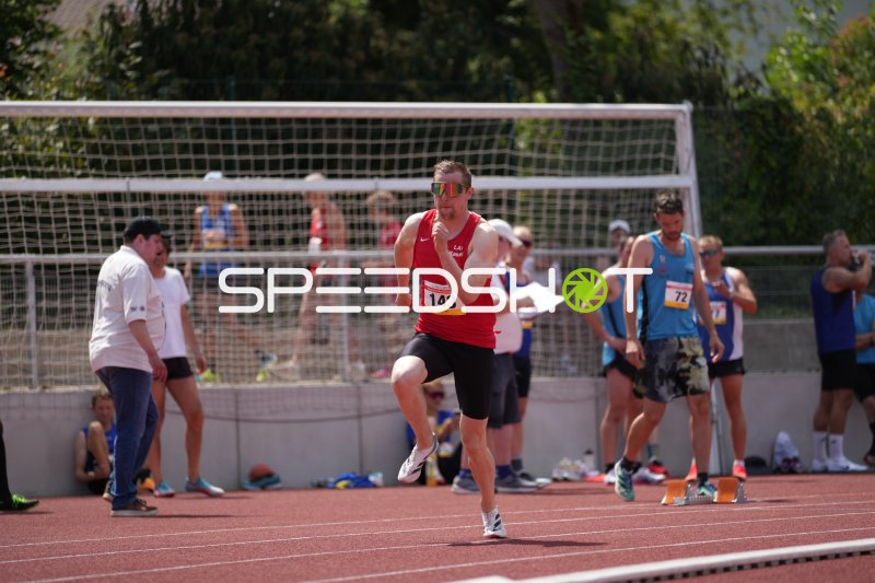 Apel Caspar (143) im Laufsprint am Sportpark Hattersheim