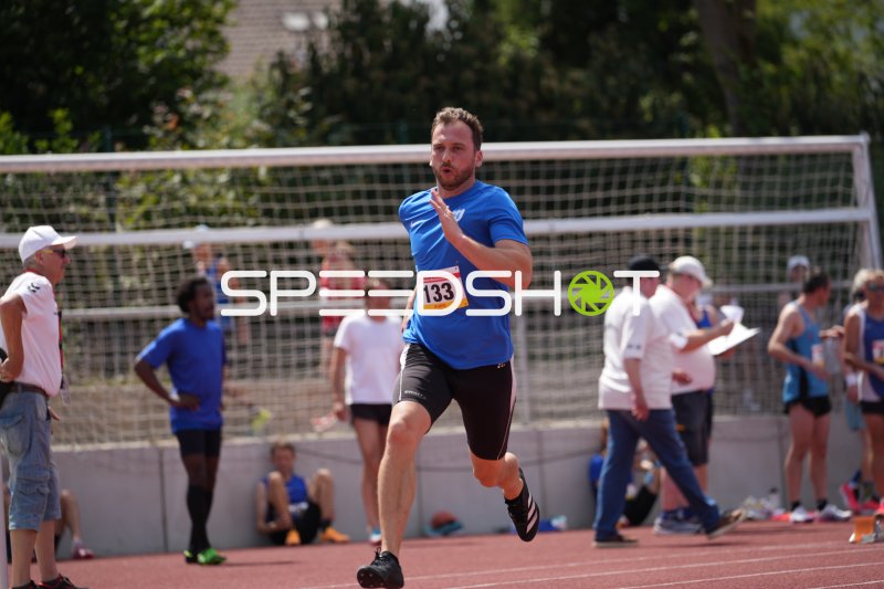 Meyer Alexander (133) beim Lauf am Sportpark Hattersheim